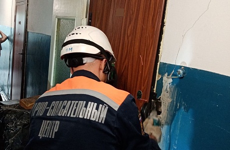 Спасатели обеспечили доступ социального работника к подопечной.